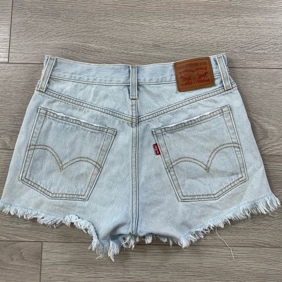 Levi’s Light Wash Distressed Raw Hem Button Fly Jean Shorts - Picture 3 of 11